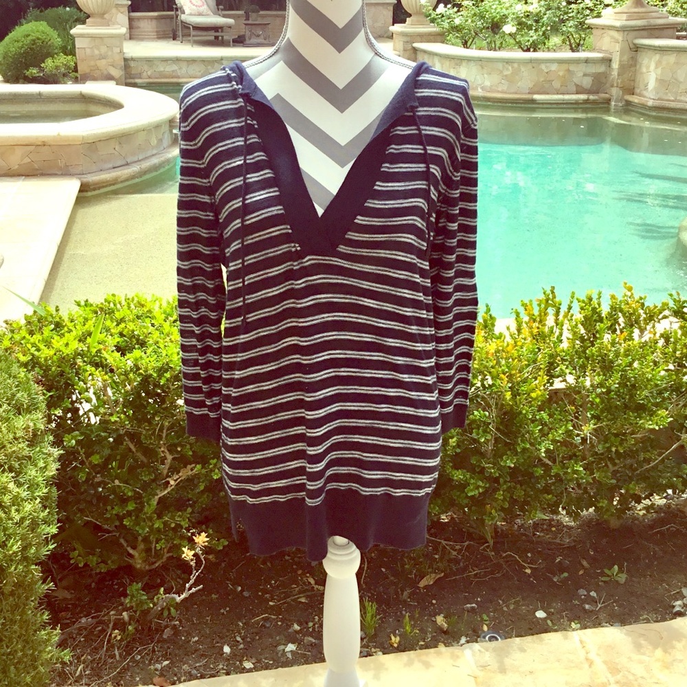 Super cute Loft navy striped long sleeve